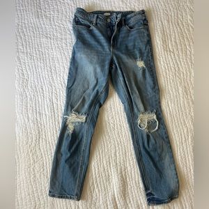 Old Navy Distressed Power Slim Straight jeans size 4